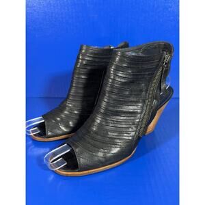 Paul Green Womens Cayanne Peep Toe Leather Sandal in Black 7.5